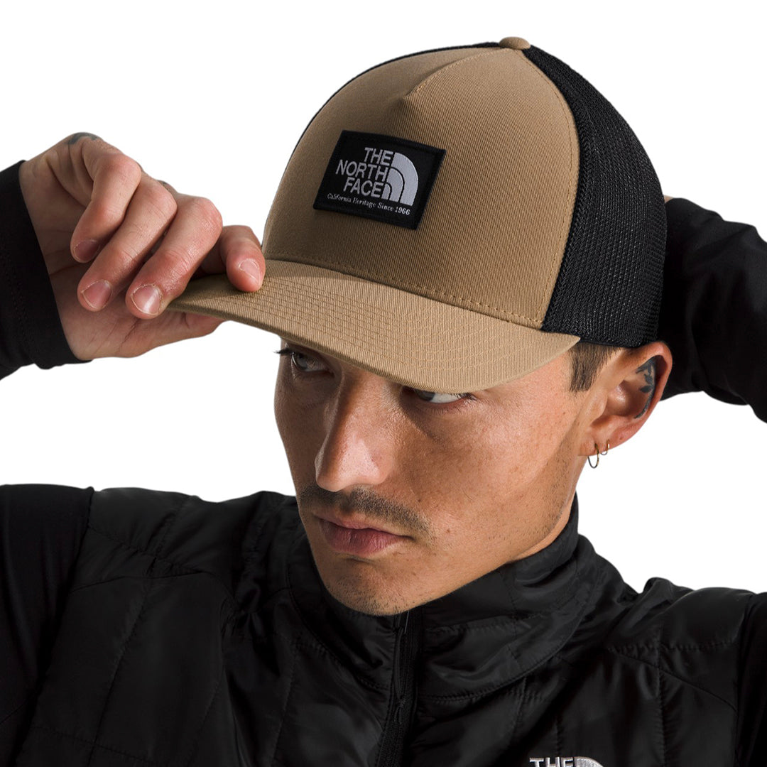 Gorra Keep It Patched Trucker unisex color café