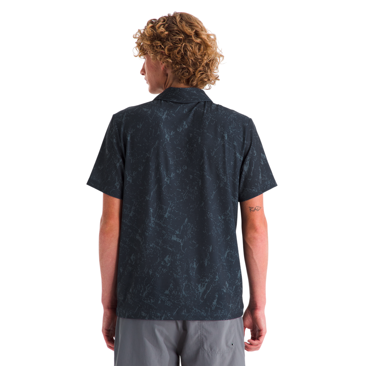 Camisa Adventure para hombre color gris